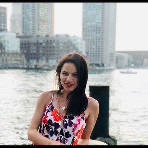 Meet your Posher, Ana